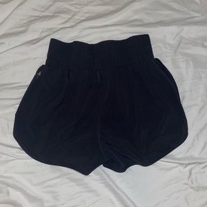 Vitality breeze shorts midnight size medium
